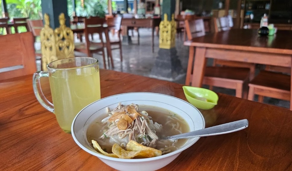 Mencicipi Soto Omar Matoh, Soto Sapi dan Ayam Kampung yang Terkenal di Sleman
