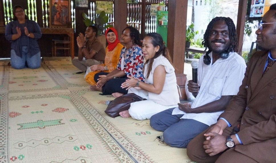 Keseruan Bule Mengajar di Kotagede, Mahasiswa asal Tanzania Ungkap Pengalaman Uniknya