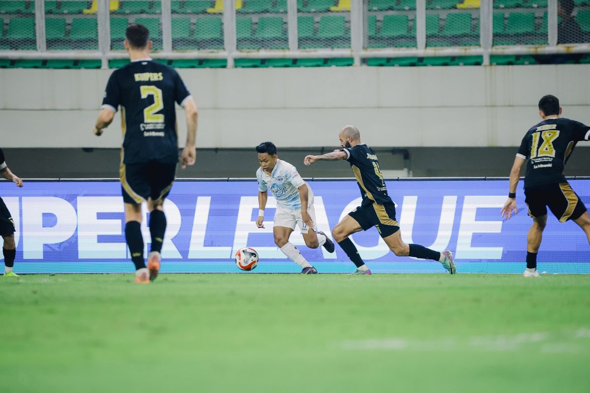 Kalah dari Dewa United, Jean-Paul van Gastel Soroti Penyelesaian di Sepertiga Akhir 