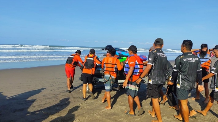 Nekat Bermain Surfing Tanpa SOP di Pantai Parangtritis, Remaja Ditemukan Meninggal Dunia
