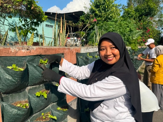 Siasati Ketiadaan Lahan, Warga Wirobrajan Kota Jogja Tanam Sayuran di Tembok Kampung 