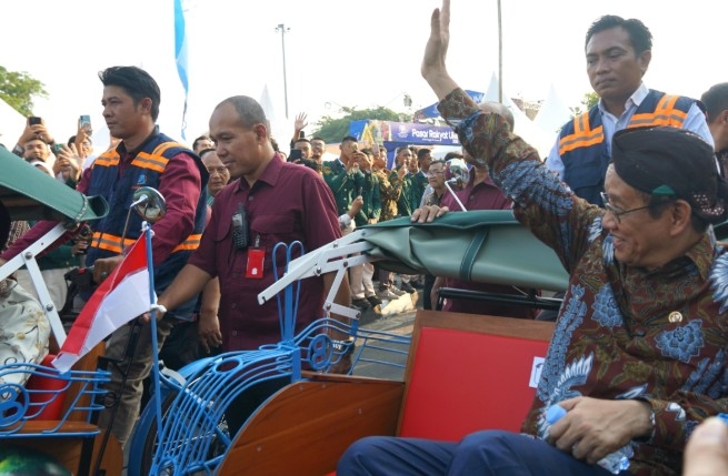 Keliling Alkid Naik Becak Listrik, Sultan HB X dan Menkeu Purbaya Dorong Pariwisata Hijau 