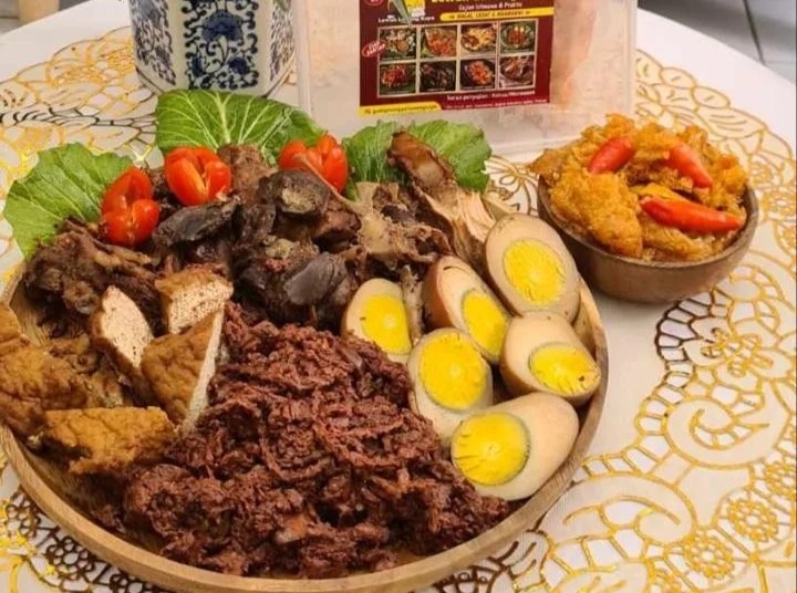 Menikmati Gudeg Manggar Luweng Kayu, Sajian Kuliner Gudeg Langka Khas Keraton Yogyakarta 