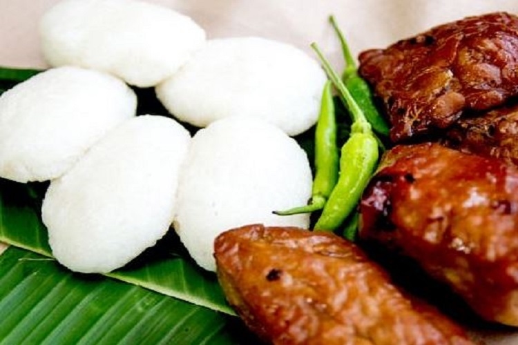 Rahasia di Balik Melegendanya Jadah Tempe Mbah Carik