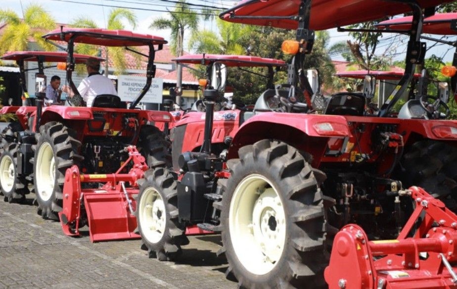 Dapat Bantuan Alat Pertanian, Petani di Bantul: Dulu Kami Cuma Pakai Cangkul