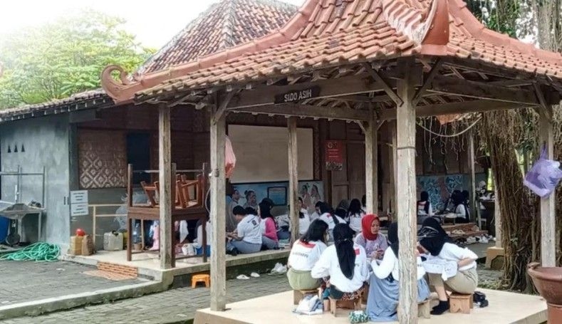 Mengagumi Batik Tulis Klasik di Desa Wisata Wukirsari