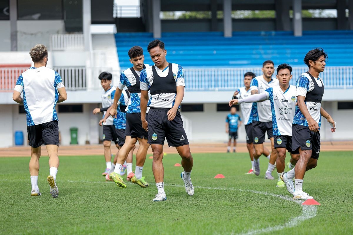 Laga Melawan Persik jadi Peluang Debut Pemain Anyar PSIM Jop van der Avert