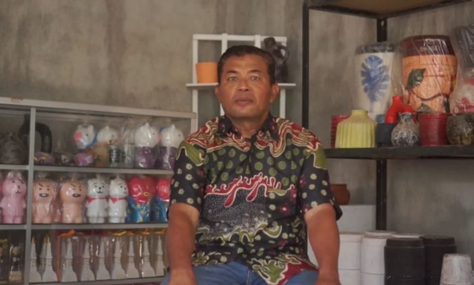 Kisah Abdul Rasyid Perantau asal Bima yang Sukses Bisnis Gerabah Skala Eskpor di Jogja