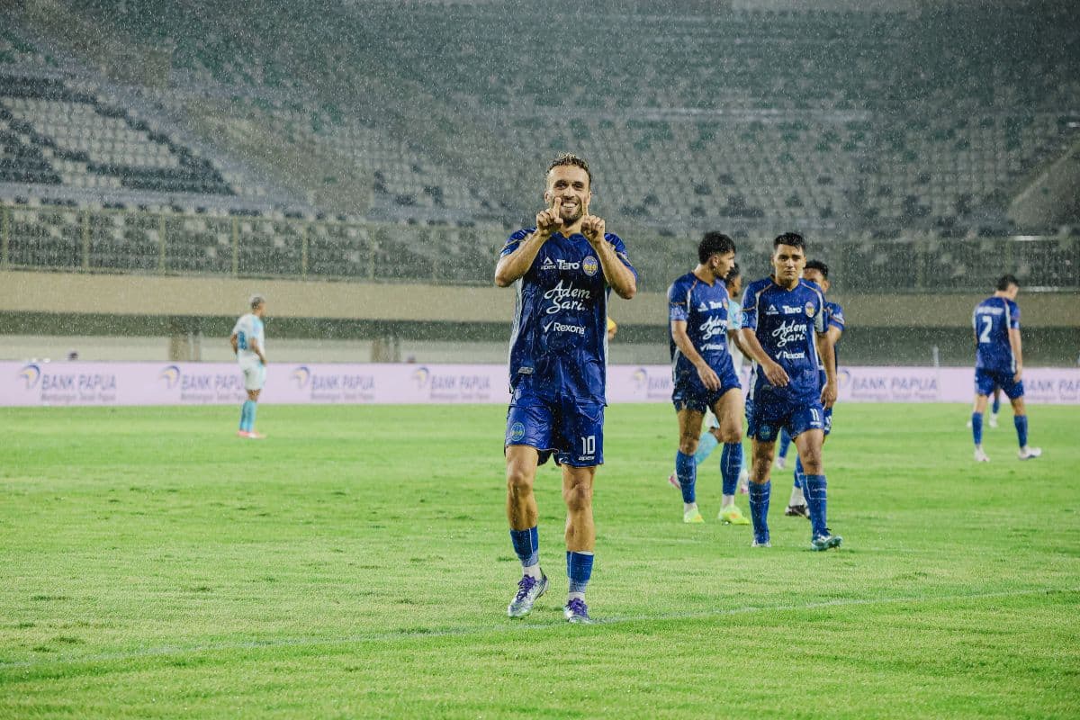 Ze Valente Absen Lawan Semen Padang, Siapa Penggantinya?