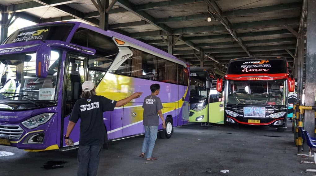 Mulai 14 Maret 2026, Bus Pariwisata Dilarang Melintas di Titik 0 Kilometer Jogja
