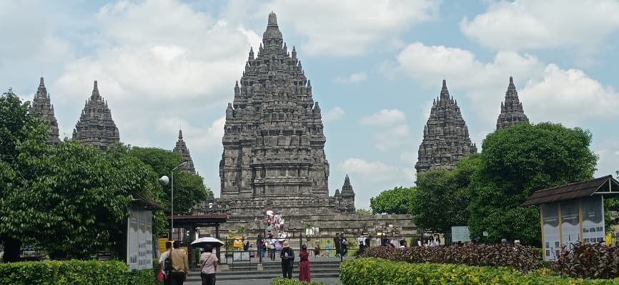130 Ribu Wisatawan Diprediksi Padati Candi Prambanan, TWC Siap Perluas Lahan Parkir