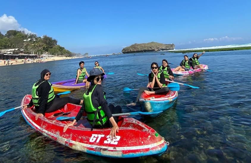 6 Pantai di Gunungkidul yang Bisa Kamu Eksplore Sekaligus, Cukup Bujet Rp30.000