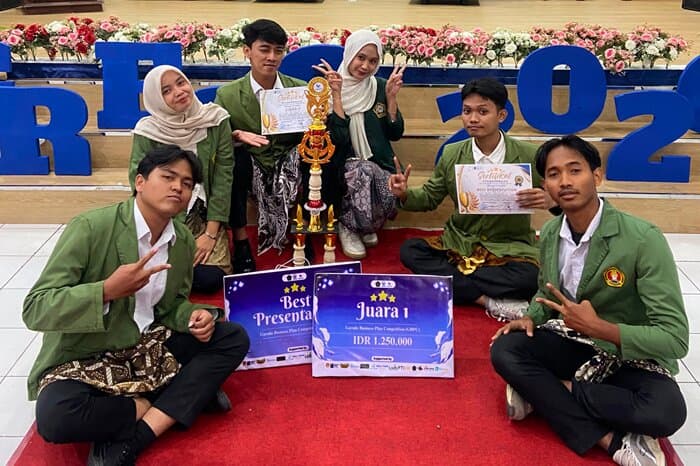 Mahasiswa UPN "Veteran" Yogyakarta Raih Juara Nasional Lewat Inovasi AI-IoT untuk Perkebunan Sawit