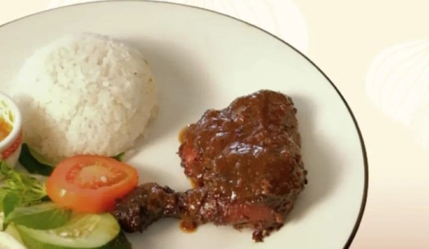 Ayam Bakar Rempah Kinantan, Cita Rasa Otentik Cocok untuk Bukber Bareng Keluarga