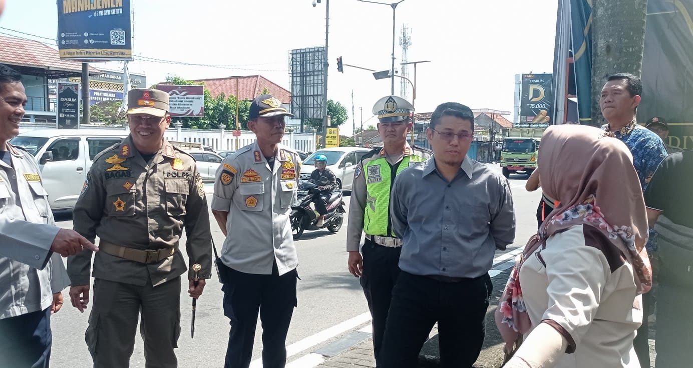 Komisi A DPRD DIY Tinjau Pos Pantau di Perbatasan DIY - Jateng, Pastikan Kesiapan Sambut Pemudik