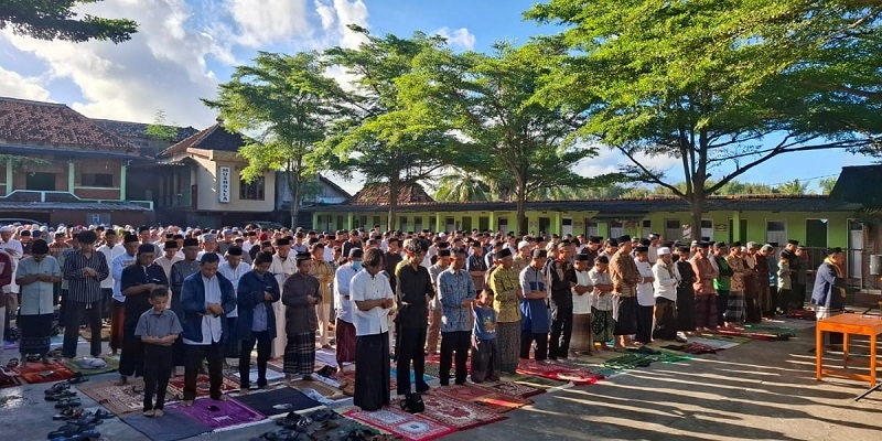 Di Jogja, Jamaah Majelis Ini Sudah Shalat Ied Duluan…