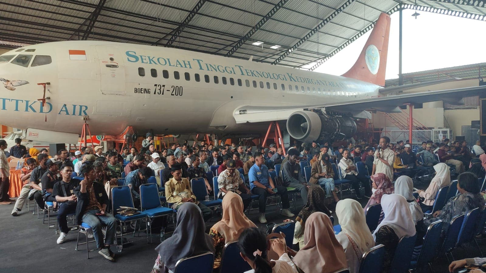 Golek Garwo #12 Jodohku I’m Coming di Hanggar Pesawat Pertama di Indonesia