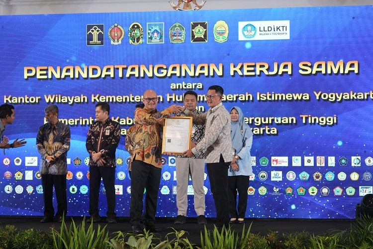 Tempe Pondoh Khas Sleman Terima Surat Pencatatan Kekayaan Intelektual