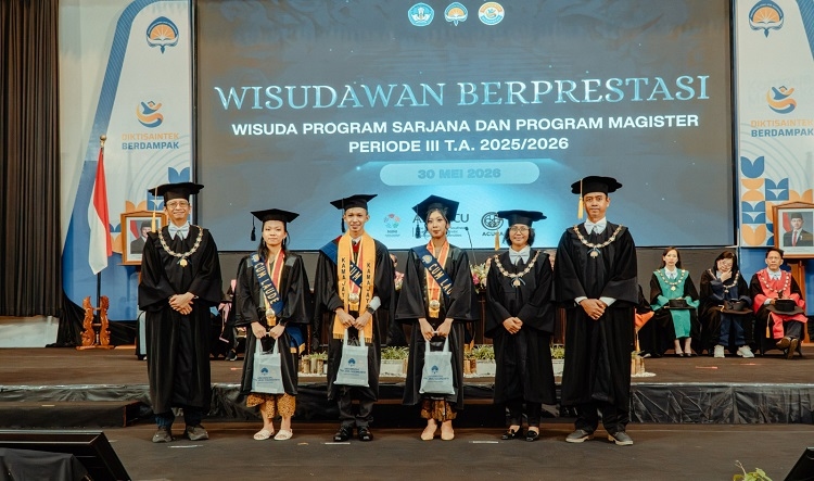 UAJY Lepas 288 Wisudawan yang Integritas dan Berkompeten