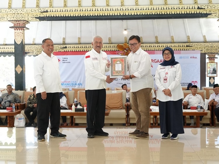 Pemkab Sleman Berikan Penghargaan Pendonor Darah Sukarela
