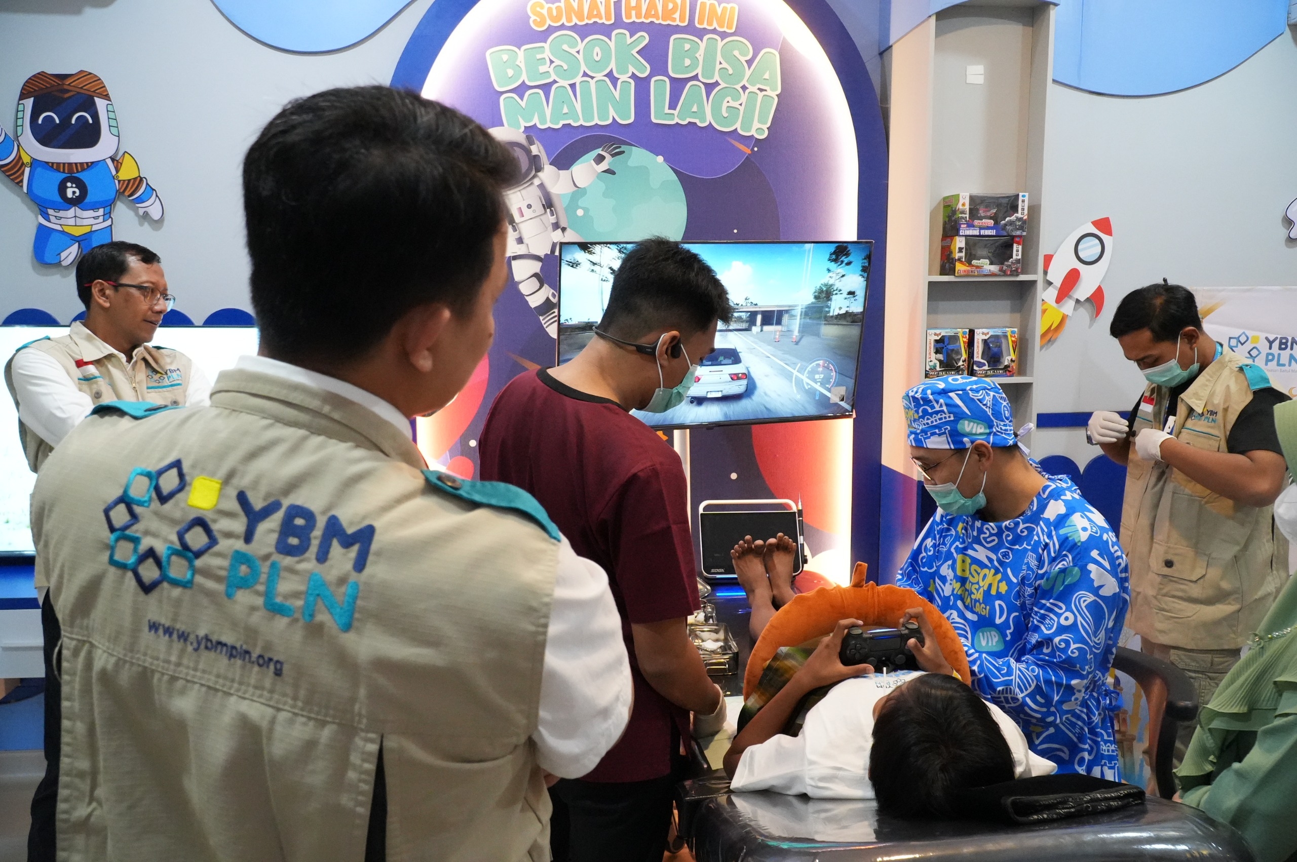 PLN DIY Adakan Khitan Gratis 51 Anak