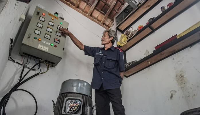 Kemandirian Listrik Warga Dusun Kedungrong Kulon Progo, PLN Byar-pet Kampung Mereka Tetap Menyala