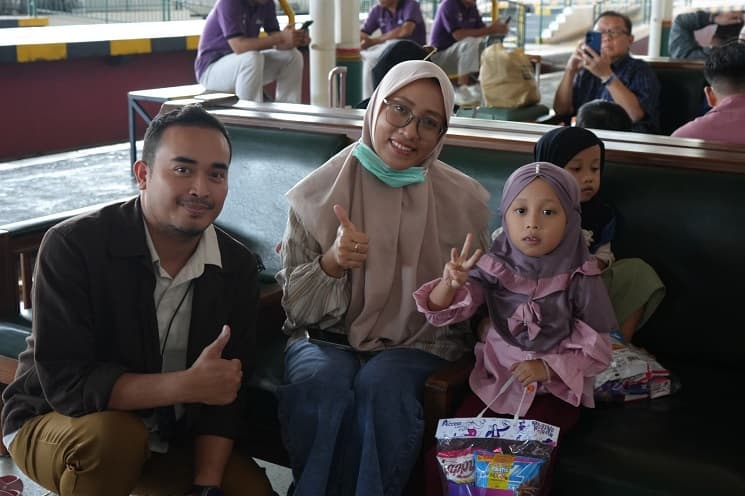 KAI Daop 6 Tebar Senyum kepada Penumpang Cilik di Stasiun Yogyakarta
