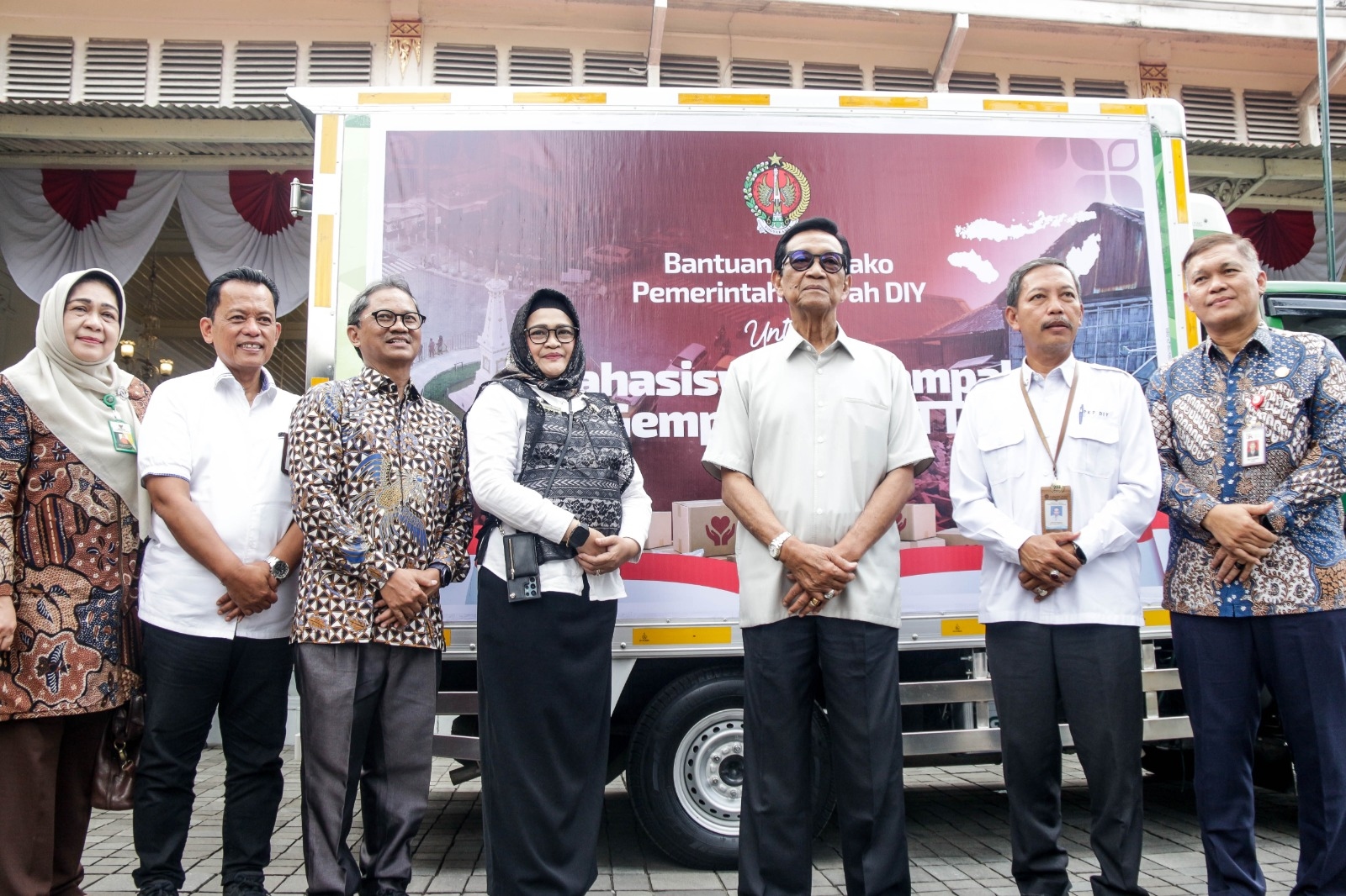 OJK DIY Salurkan Bantuan untuk Korban Gempa NTT