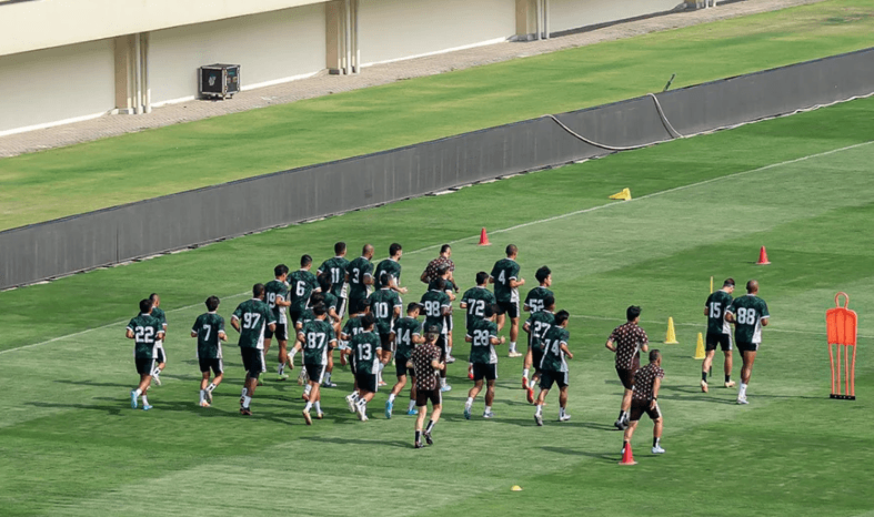 Misi PSS Permalukan Persebaya di GBT