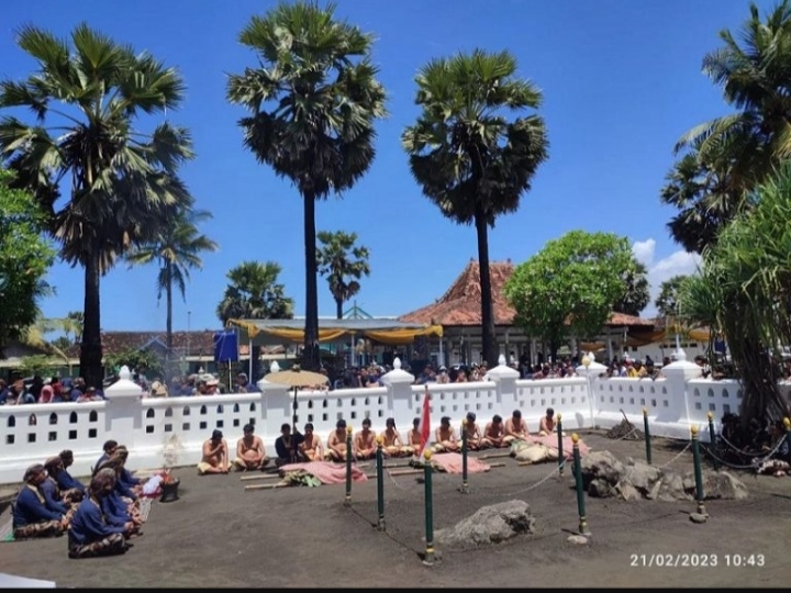 Cepuri Parangkusumo, Spot Mistis nan Ikonik di Selatan Jogja