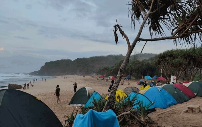 3 Pantai Terbaik di Gunungkidul untuk Camping, Favorit Anak Muda Nih!