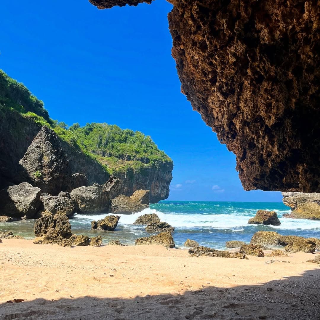 3 Pantai Sepi di Gunung Kidul, Cocok untuk Kamu yang Ingin Menikmati Pantai Tanpa Keramaian