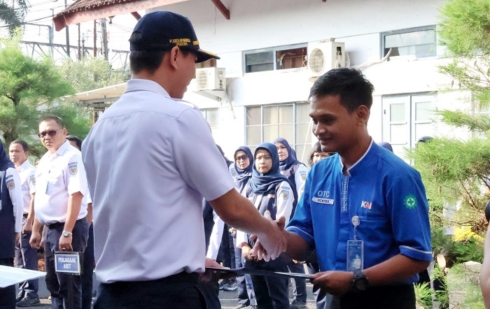 KAI Daops 6 Yogyakarta, Beri Penghargaan Petugas yang Kembalikan HP Penumpang yang Tertinggal