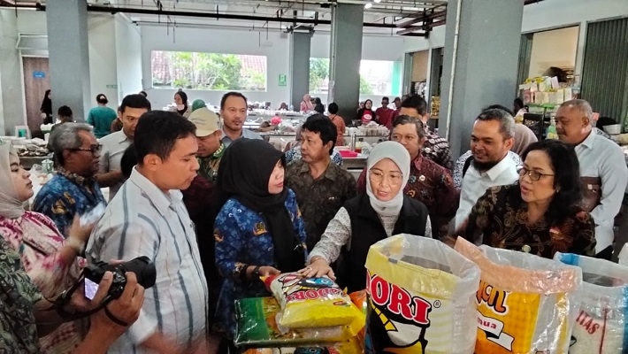 Ombudsman RI Sidak Gabungan Beras Oplosan, Temukan Ini…