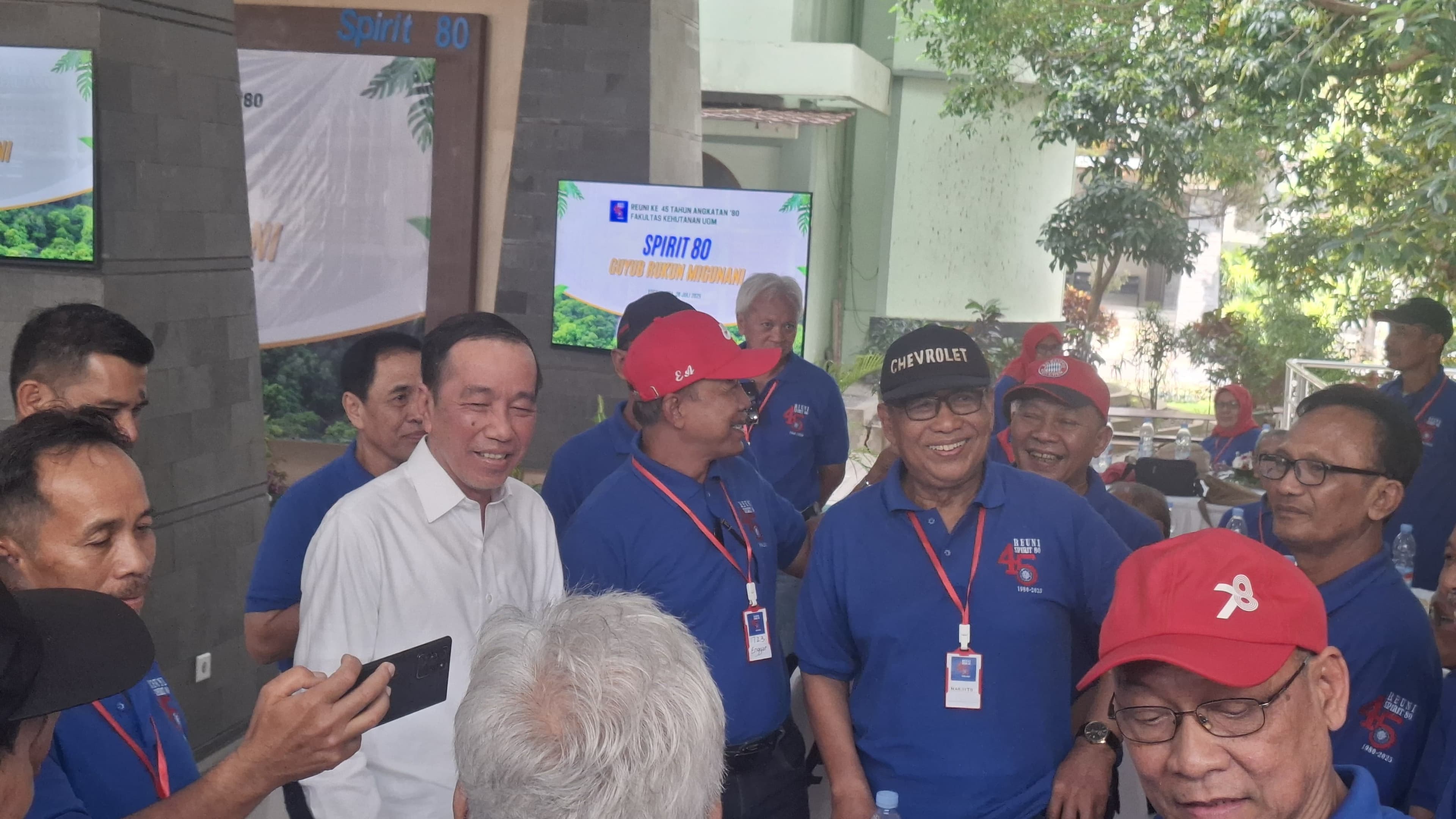 Candaan Jokowi di Reuni Fakultas Kehutanan UGM, Sebut Kalau Nggak Dateng Bakal Ramai Lagi