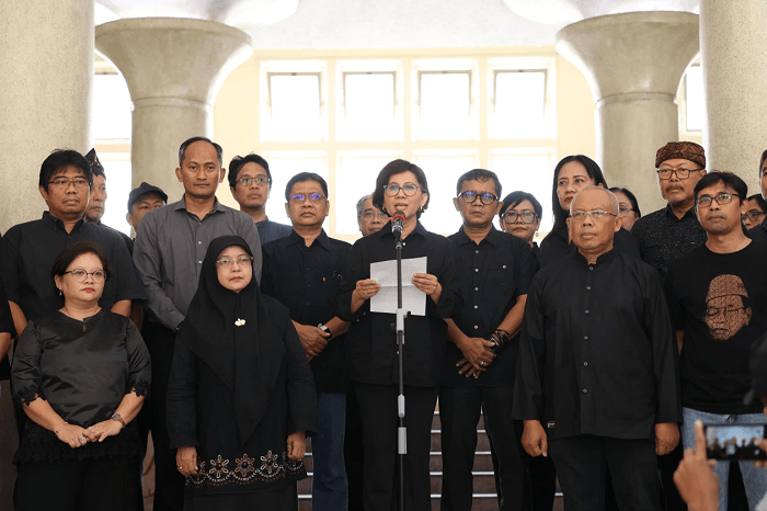 UGM Serukan Gerakan Damai dan Hentikan Kekerasan Dalam Aksi Massa