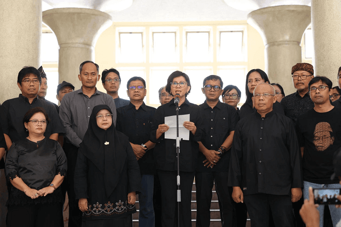 UGM Serukan Gerakan Damai dan Hentikan Kekerasan Dalam Aksi Massa