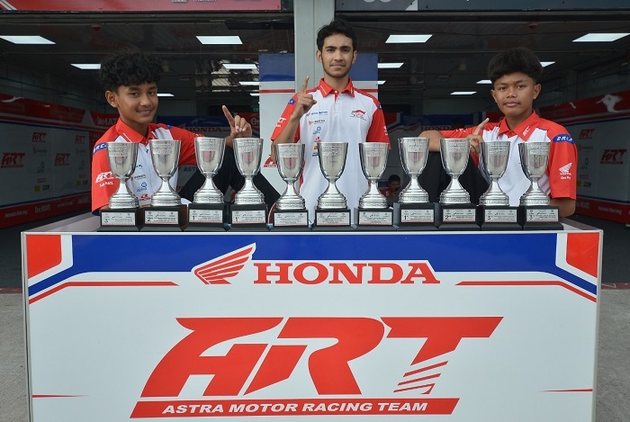 Astra Motor Racing Team Borong Piala di Final Mandalika Racing Series 2025