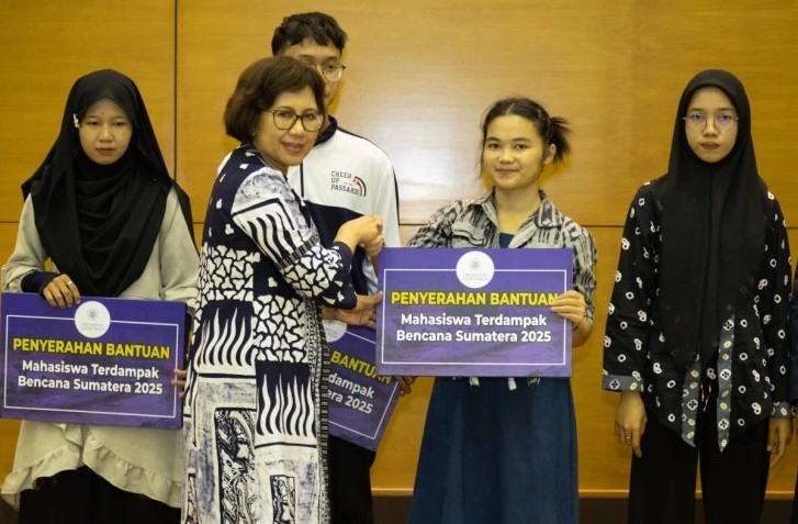 UGM Salurkan Bantuan untuk Mahasiswa Terdampak Bencana Aceh dan Sumatera