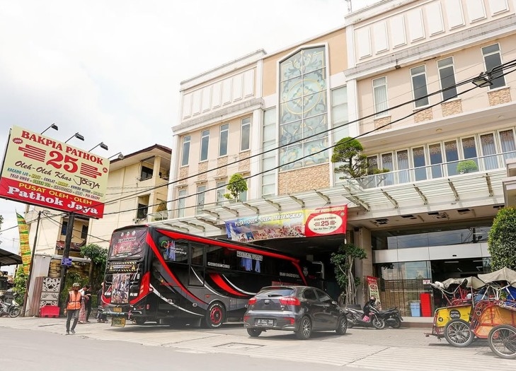 Belanja Kuliner Legenda Bakpia Pathuk 25 sambil Melihat Langsung Produksinya