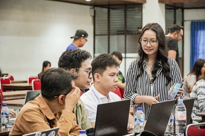 Departemen Informatika UAJY dan BlockDevID Rangkul Komunitas Tuli dan Dengan dalam Workshop Blockchain & Web3 Development